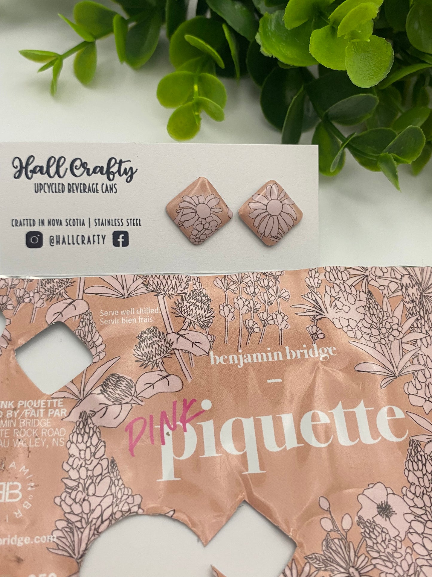 Wine Pop Studs